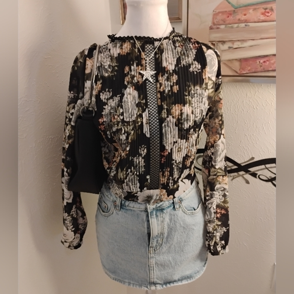 Chic Floral Long Sleeve Blouse